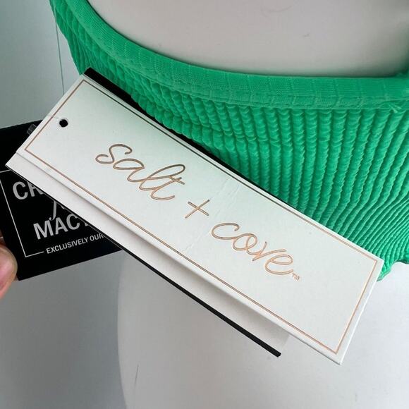 SALT + COVE Women Green Stretch Ruffled O-Ring Textured Scoop Neck Swim Top - Picture 5 of 7